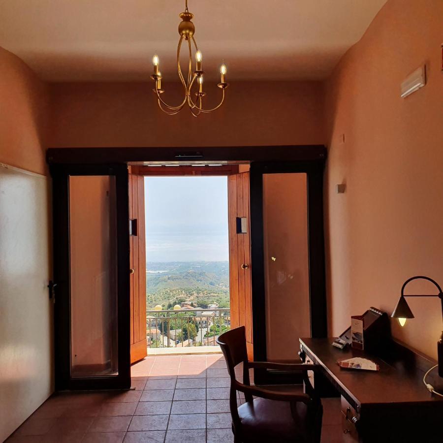 杰拉切 Palazzo Sant'Anna酒店 外观 照片